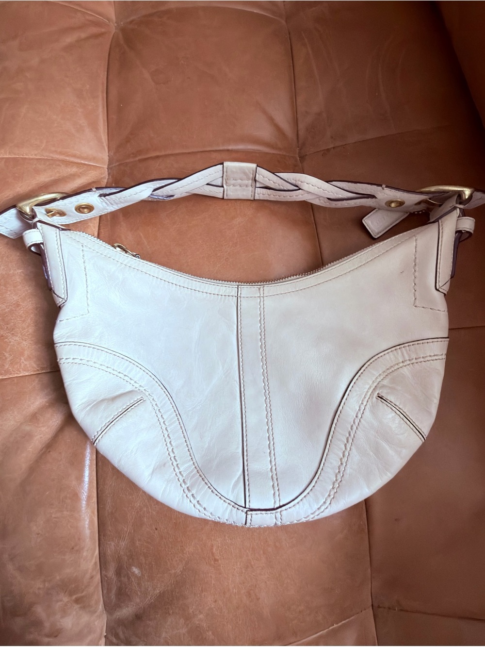 Vintage Coach Ivory Dylan SoHo Leather Hobo Bag - Stylish Everyday Shoulder Bag
